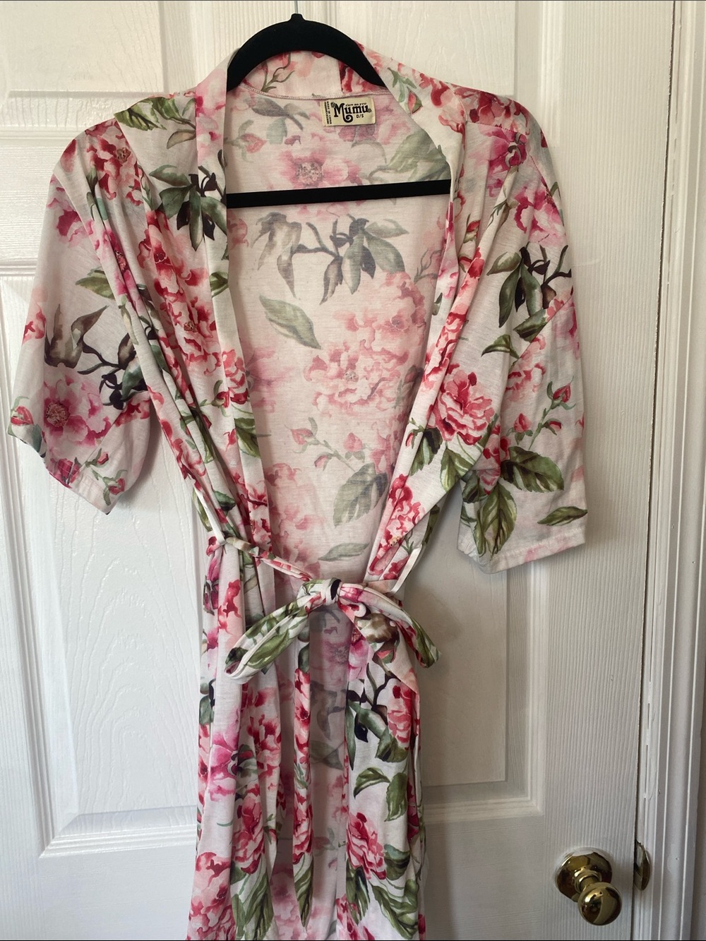 Show Me Your MuMu White Floral Tie-Waist Robe with Pink & Green Print - Picture 1 of 4
